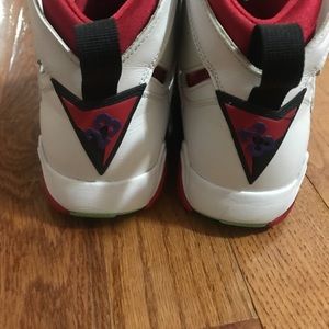 BOTH Retro 7 Hare and Retro 1’s